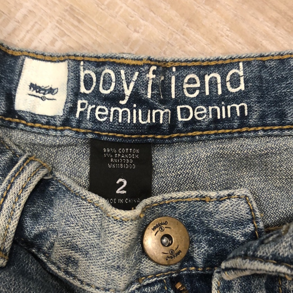 Jean shorts - Picture 3 of 3